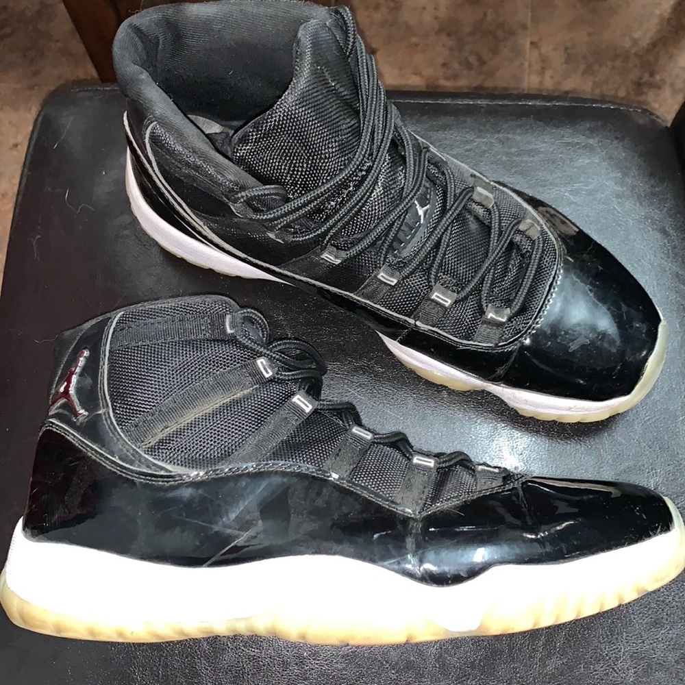 JORDAN 11